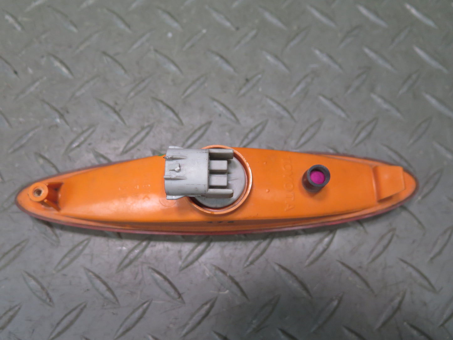 02-10 Lexus UZZ40L SC430 Set of 2 Front Left & Right Side Marker Light Lamp OEM