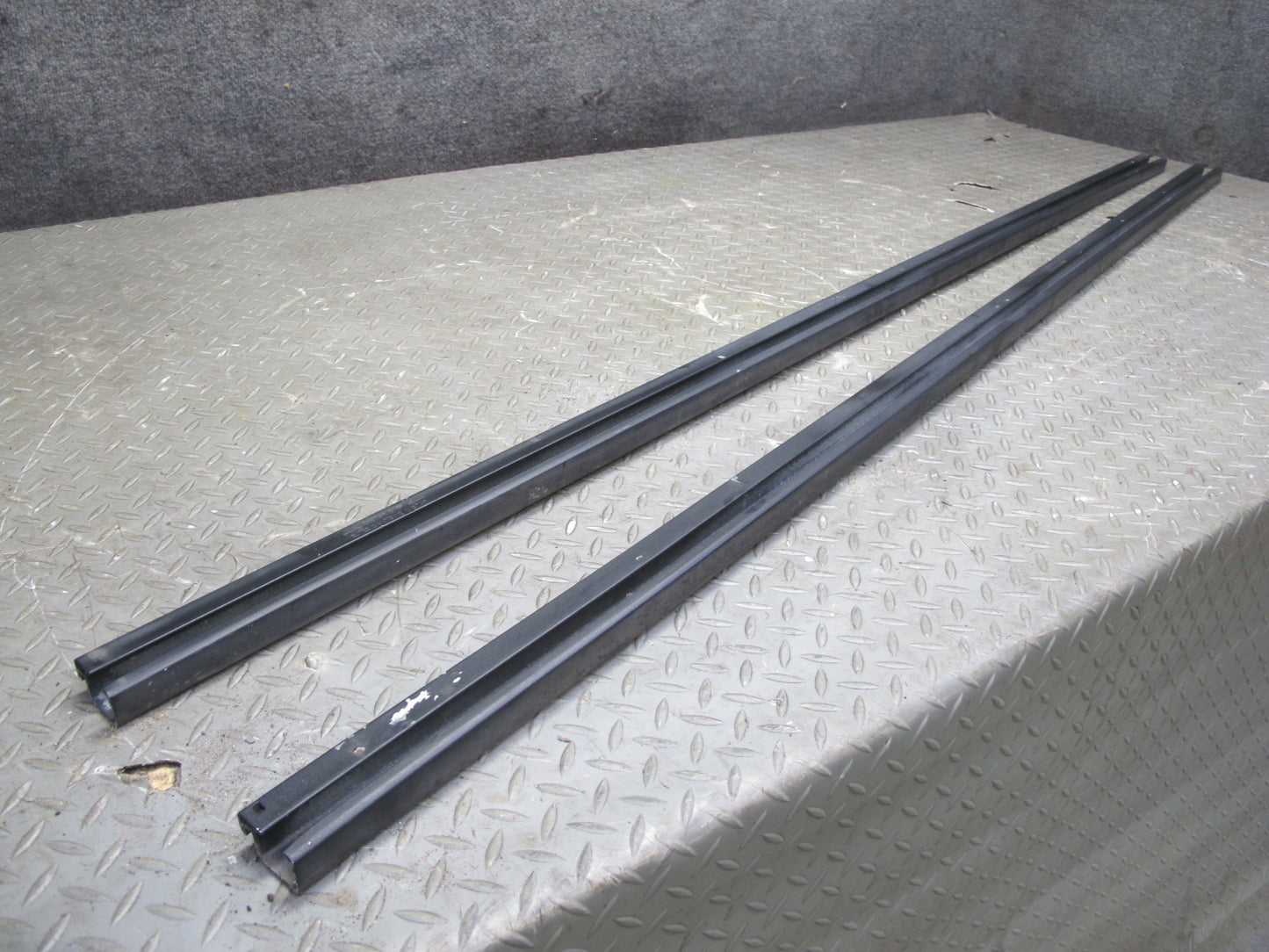 2003-2009 Hummer H2 Left & Right Roof Rail Track Luggage Bracket Molding Set