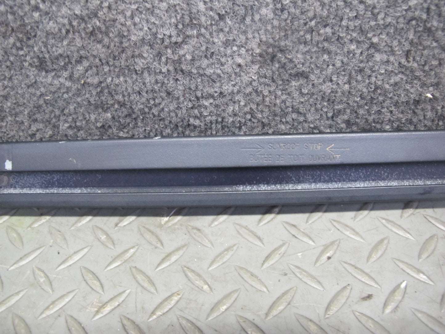 2003-2009 Hummer H2 Left & Right Roof Rail Track Luggage Bracket Molding Set