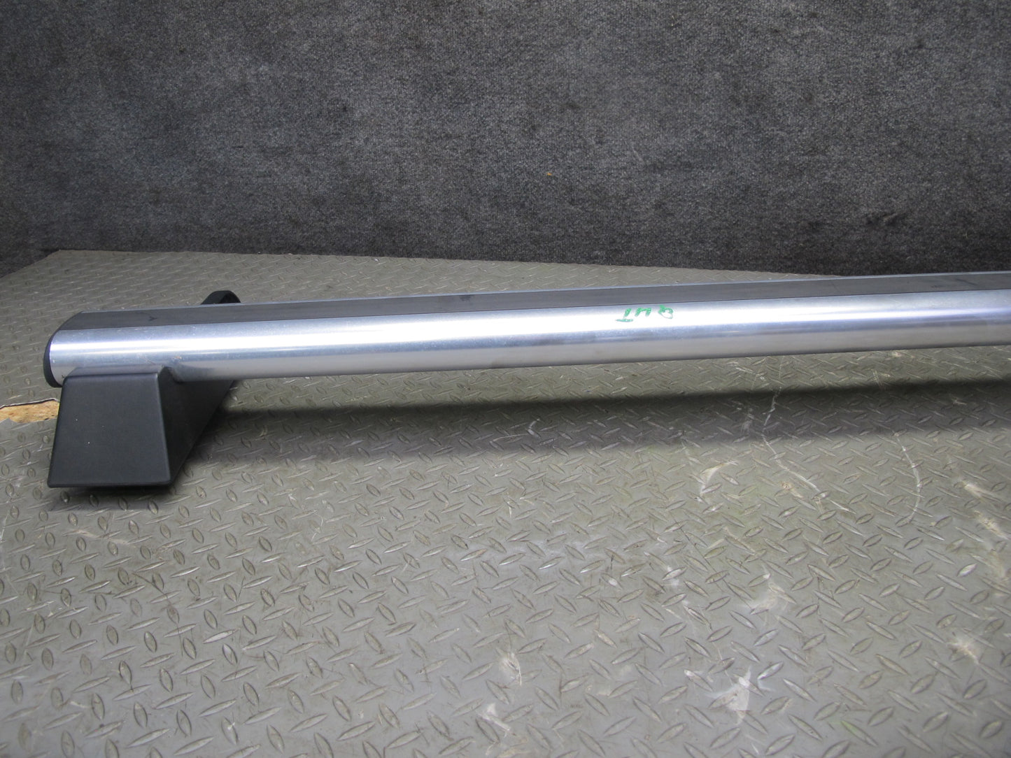 2003-2009 Hummer H2 Upper Roof Luggage Rack Rail Cross Cargo Bar