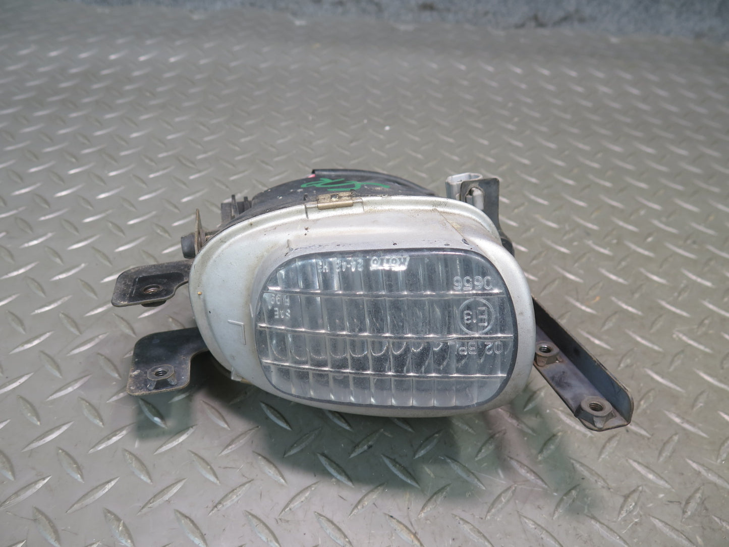 02-10 Lexus SC430 UZZ40L Set of 2 Front Bumper Left & Right Fog Light Lamp OEM