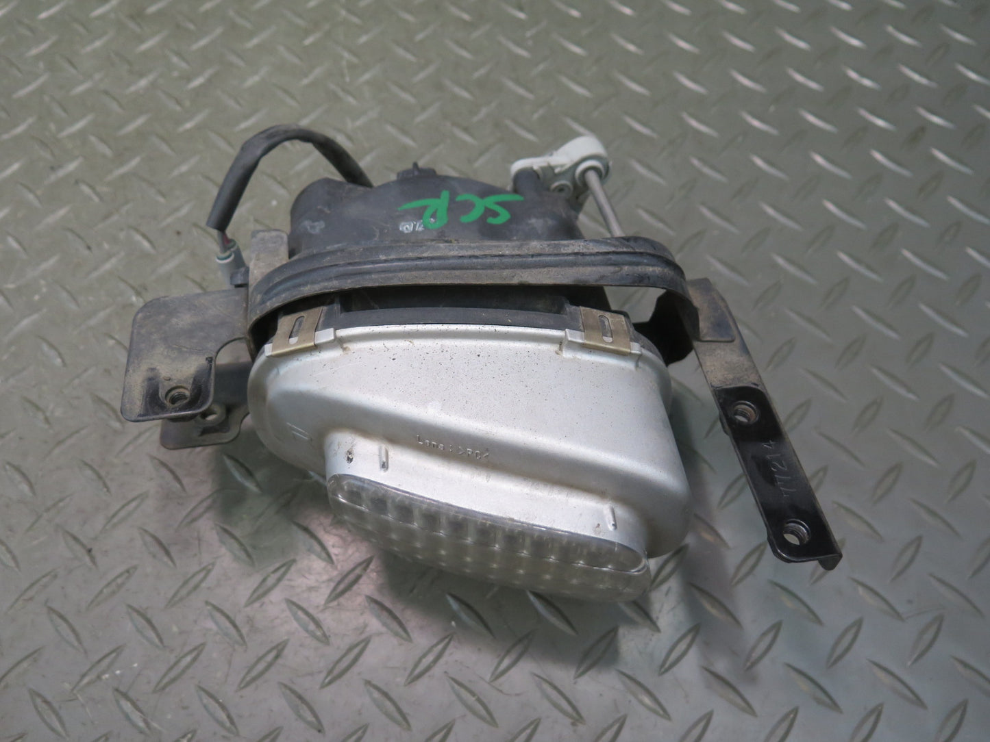 02-10 Lexus SC430 UZZ40L Set of 2 Front Bumper Left & Right Fog Light Lamp OEM
