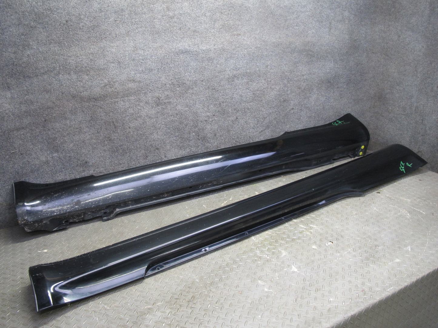 02-05 Lexus SC430 UZZ40L Set of 2 Left & Right Side Skirt Rocker Panel Black OEM
