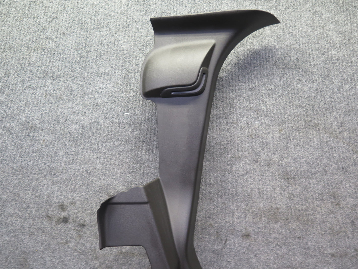 2005-2007 Hummer H2 SUT Rear Left & Right Interior C Pillar Trim Panel Set of 2