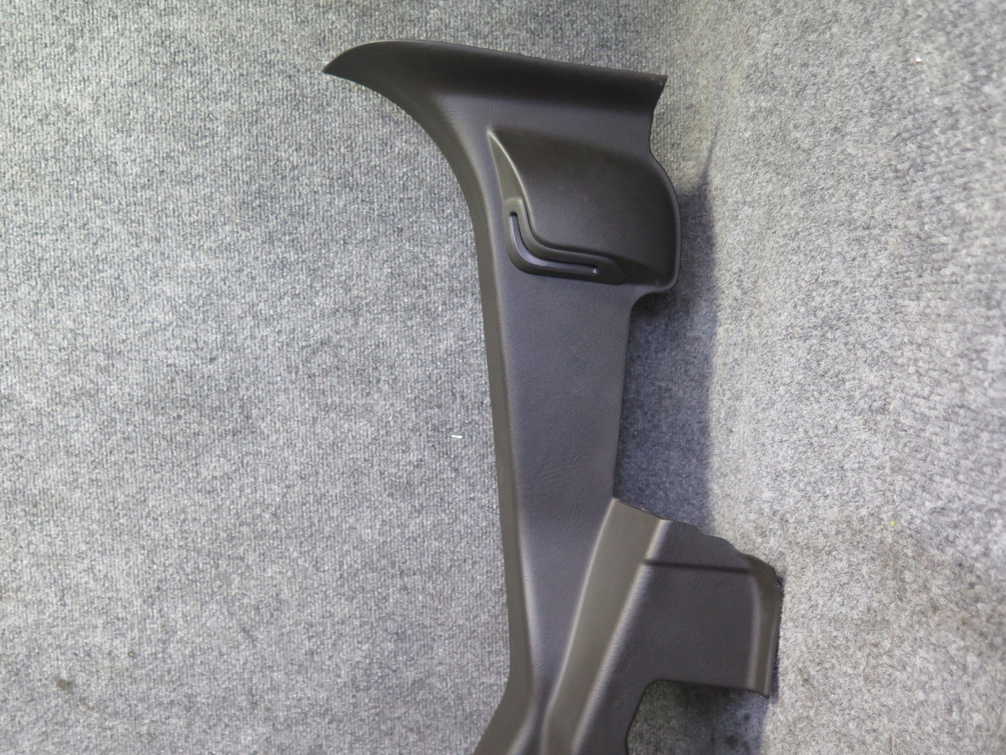 2005-2007 Hummer H2 SUT Rear Left & Right Interior C Pillar Trim Panel Set of 2