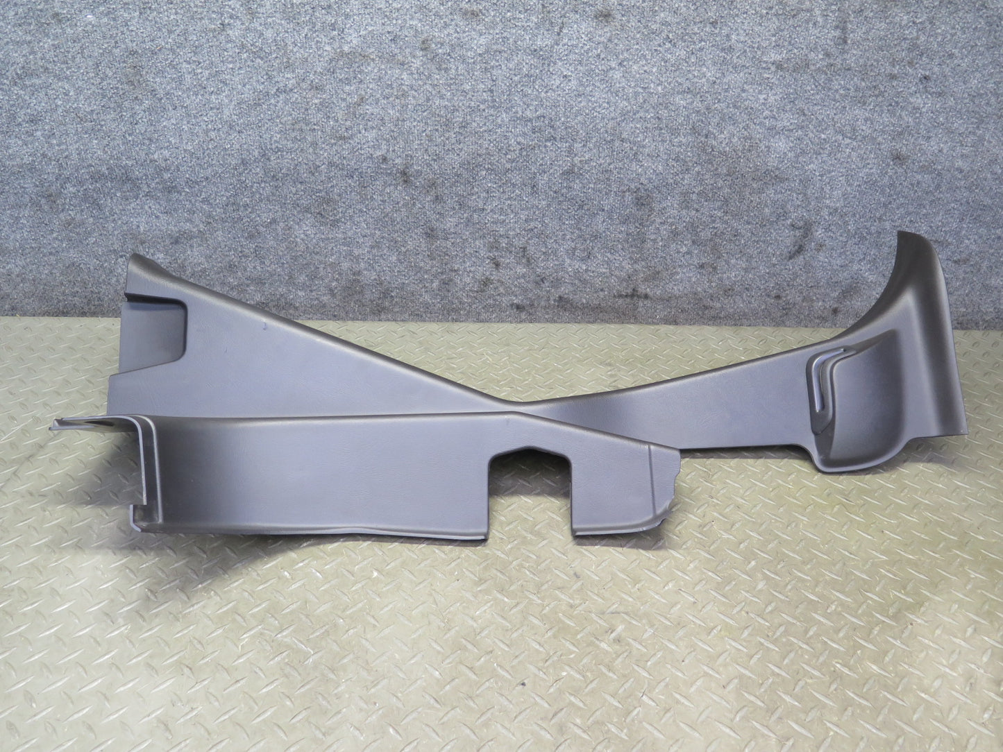 2005-2007 Hummer H2 SUT Rear Left & Right Interior C Pillar Trim Panel Set of 2