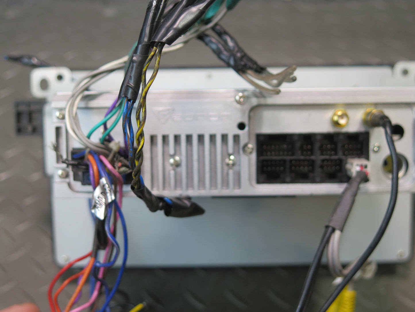 2001-2006 BMW E46 M3 Eonon GA9450B Car Stereo Radio Android Multimedia Head Unit