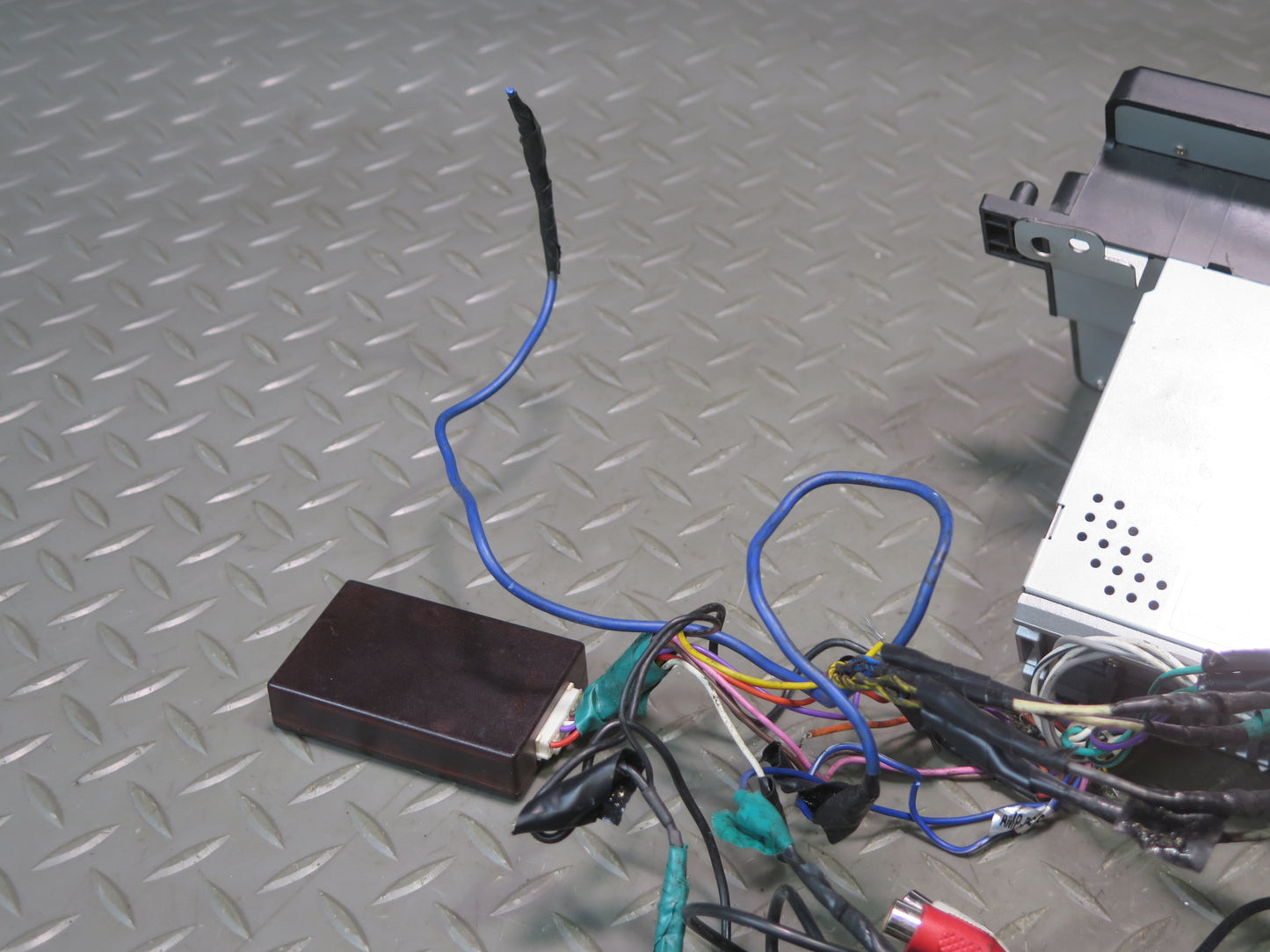 2001-2006 BMW E46 M3 Eonon GA9450B Car Stereo Radio Android Multimedia Head Unit