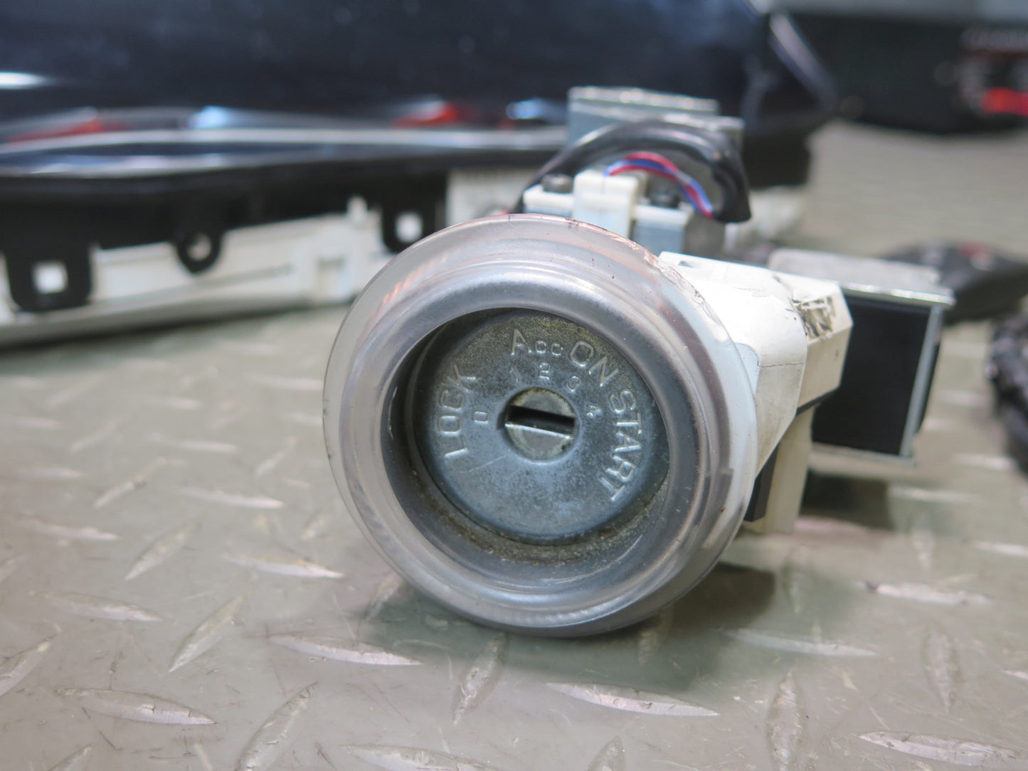 2007 Subaru Legacy GT EJ20X 2.0T ECM Speedo Immo Ignition Door Lock KEY Set