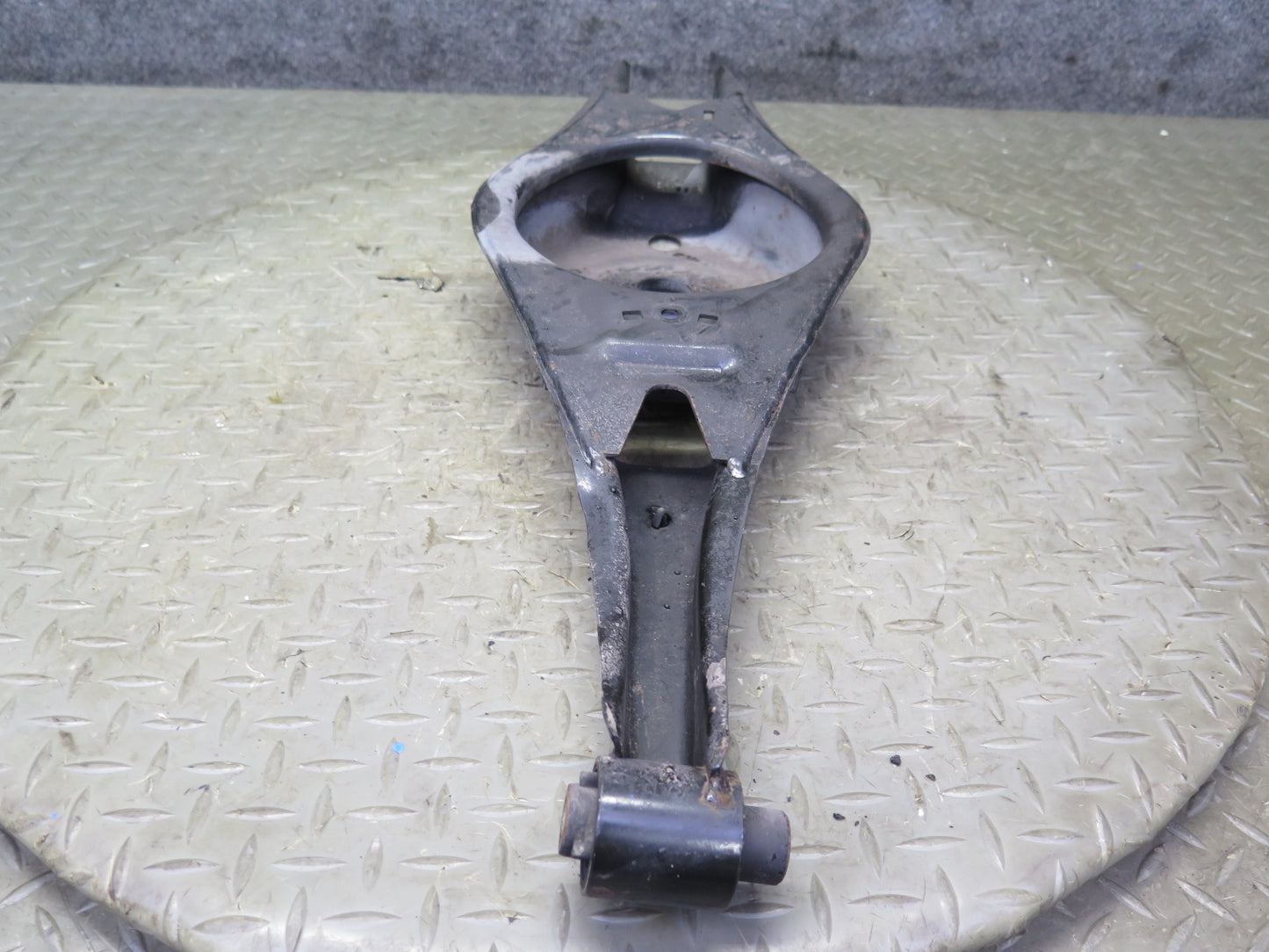 94-99 BMW E36 325iC 328iC Set of 2 Rear Right Upper & Lower Control Arm OEM