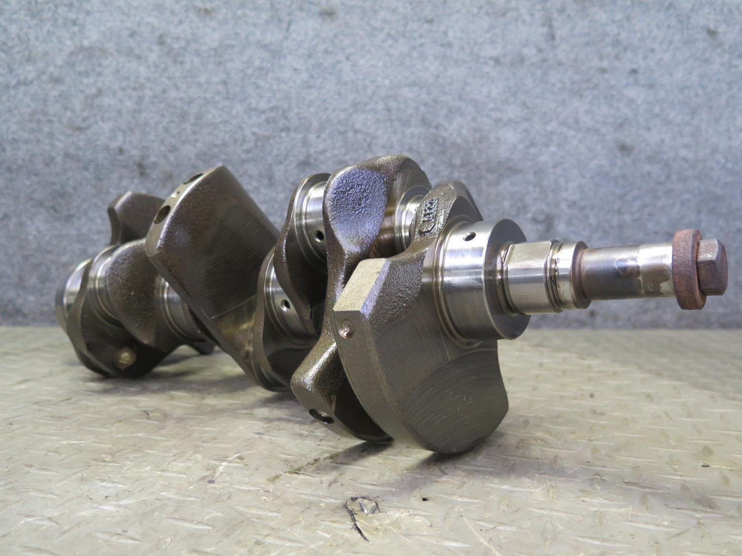 84-87 Nissan Z31 300ZX VG30ET Turbo Engine Crankshaft 60K Miles OEM