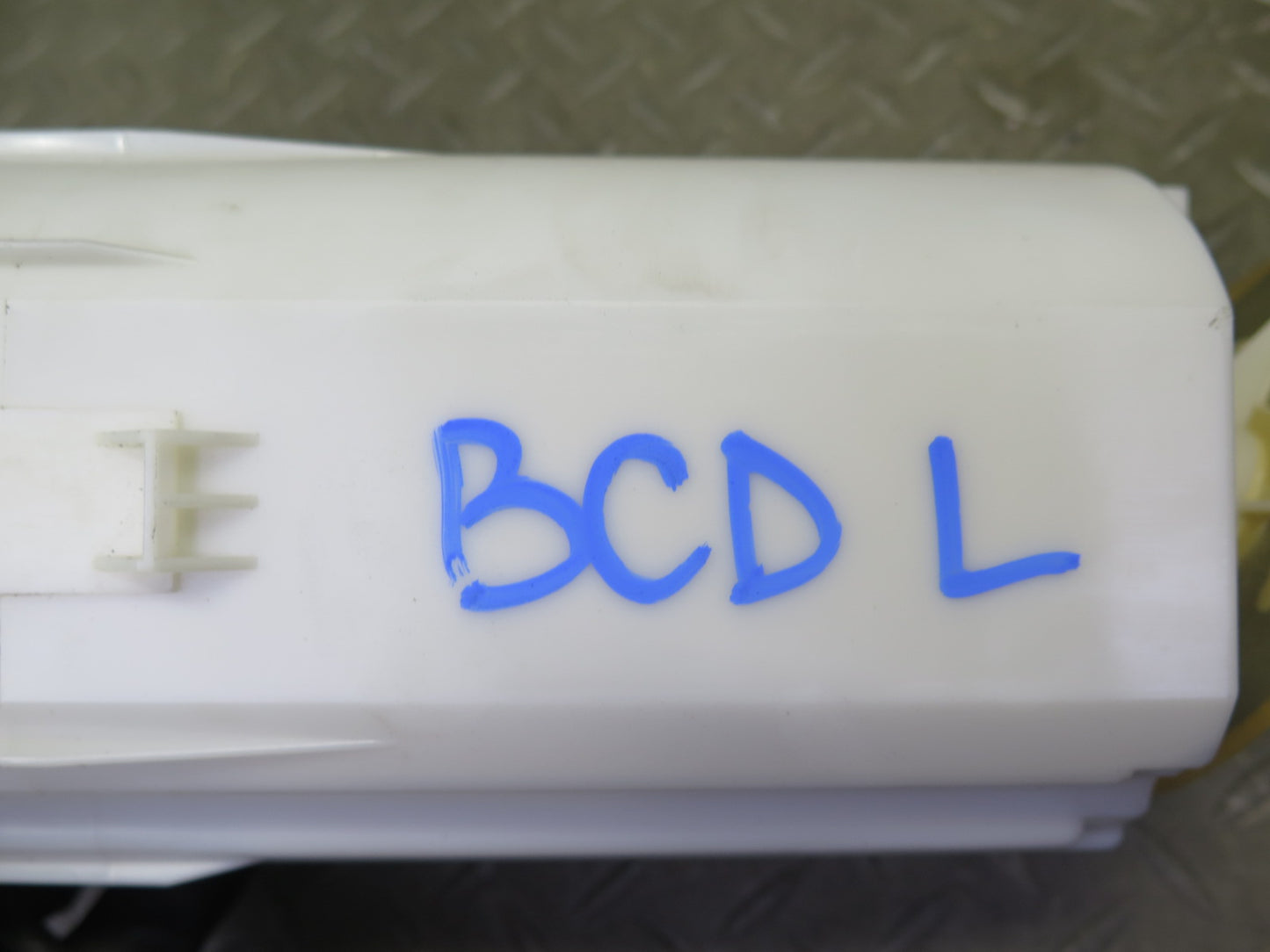 2006-2012 Bentley Flying Spur 6.0L Engine Left & Right Side Fuel Pump Assembly