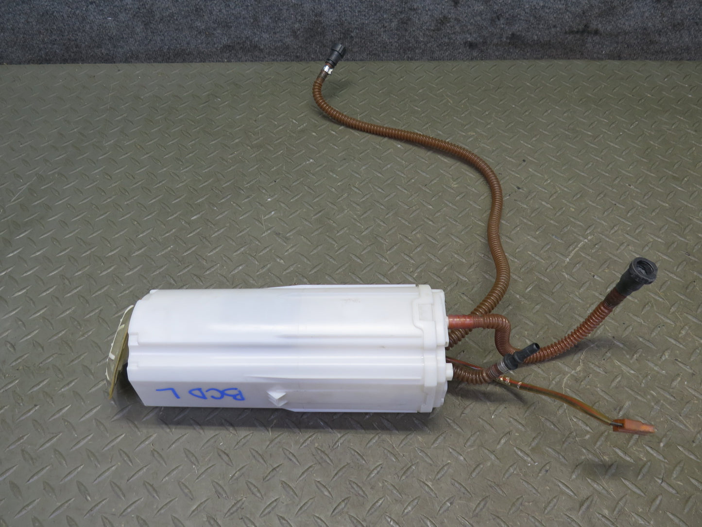 2006-2012 Bentley Flying Spur 6.0L Engine Left & Right Side Fuel Pump Assembly