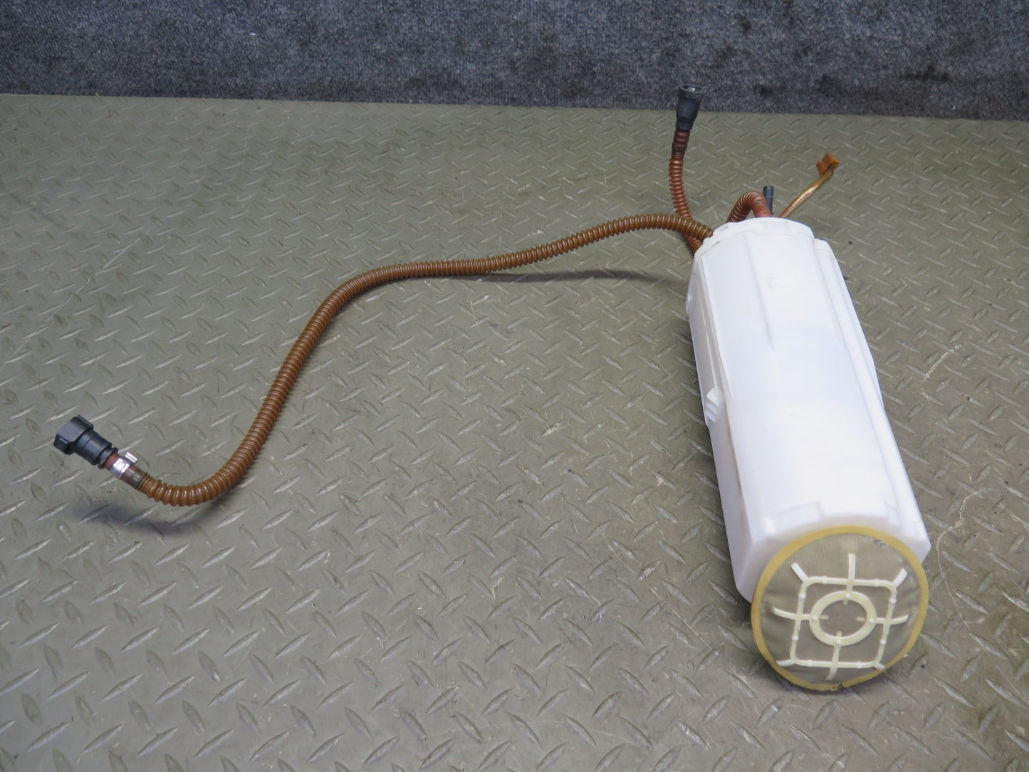 2006-2012 Bentley Flying Spur 6.0L Engine Left & Right Side Fuel Pump Assembly