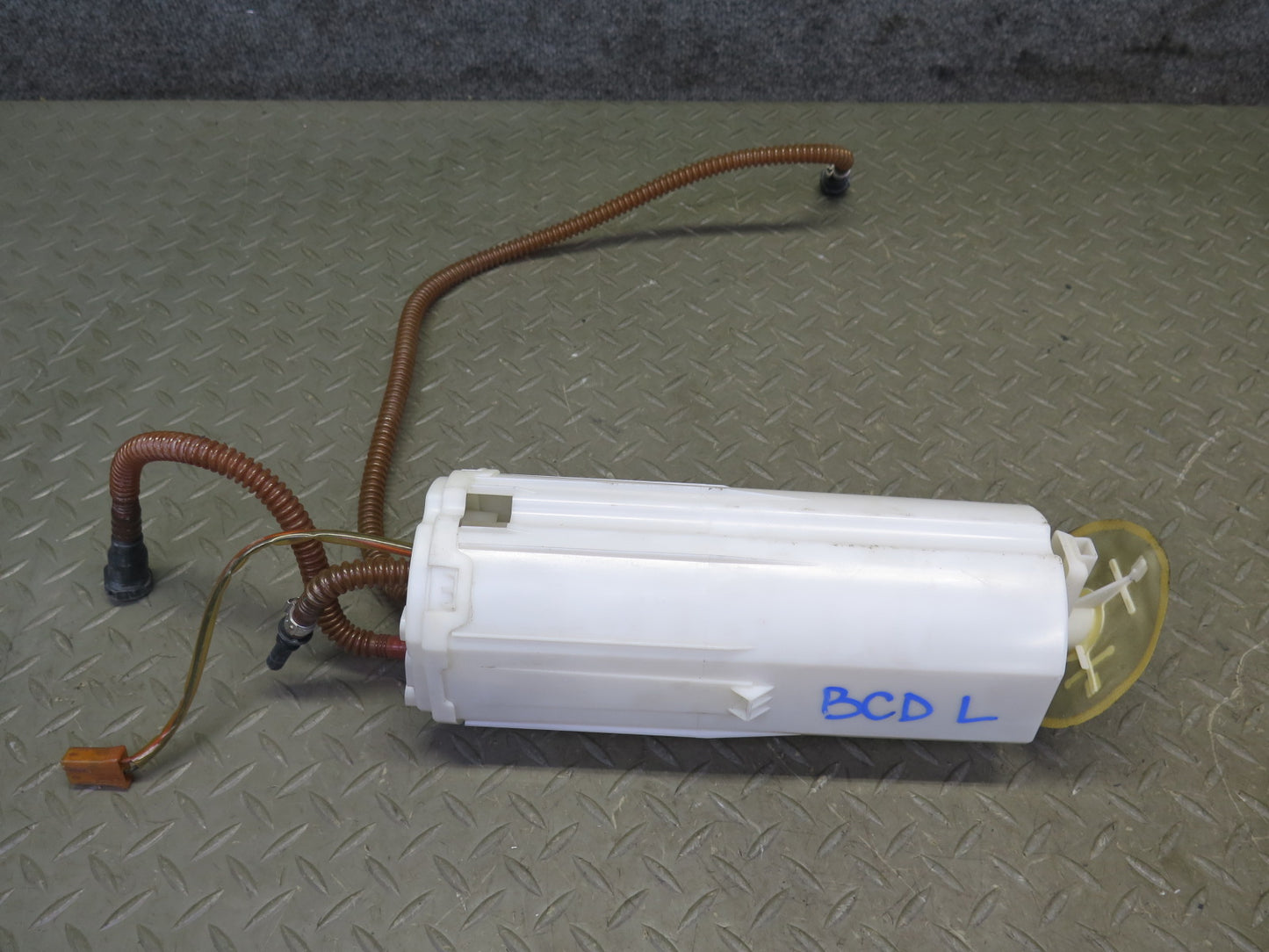 2006-2012 Bentley Flying Spur 6.0L Engine Left & Right Side Fuel Pump Assembly