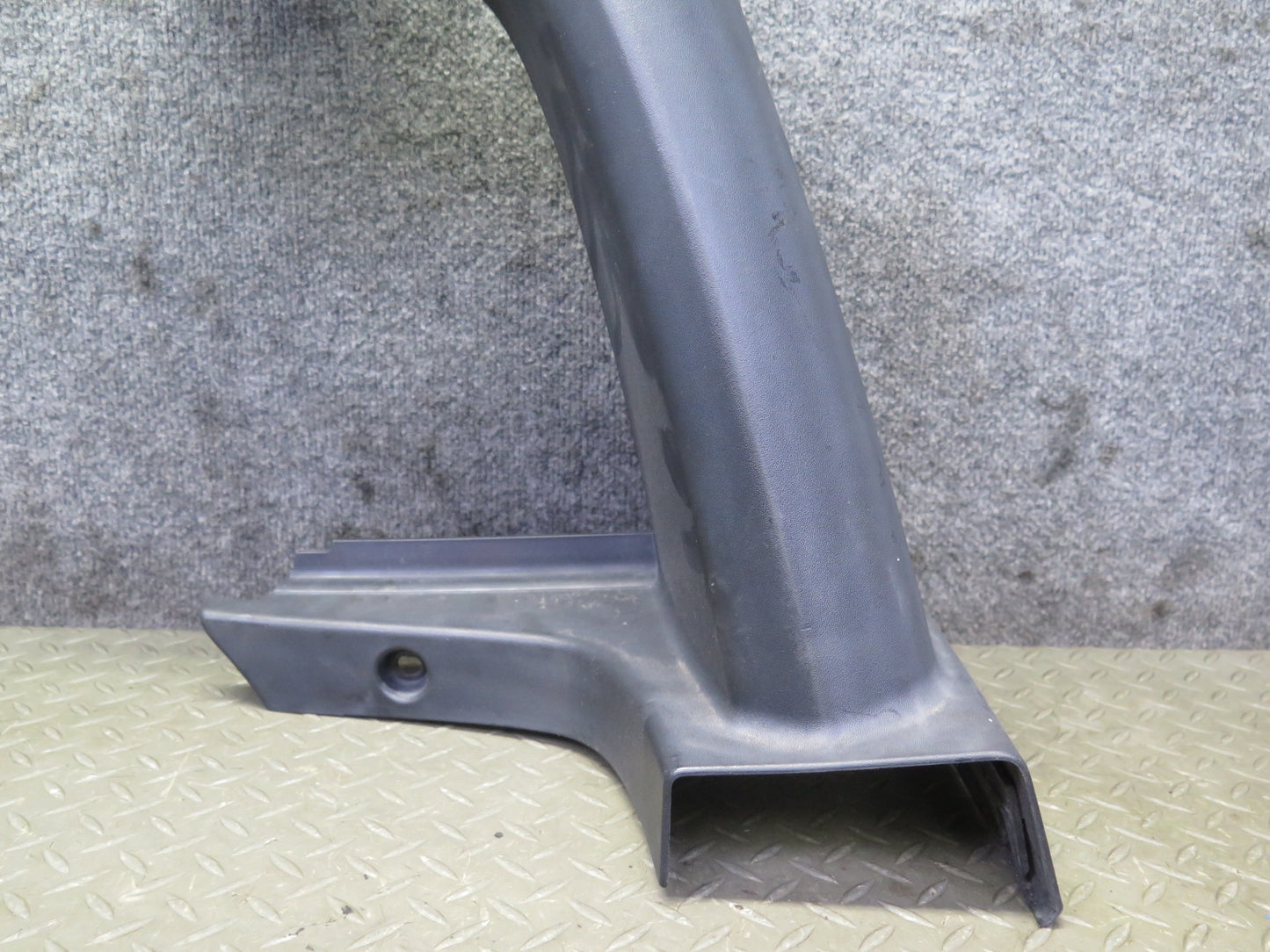 2003-2009 Hummer H2 Rear Right Interior CAB Trim Cover Panel 15277511