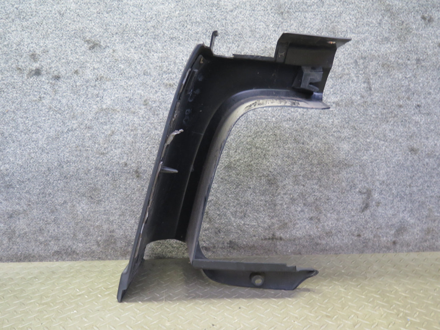 2003-2009 Hummer H2 Rear Right Interior CAB Trim Cover Panel 15277511