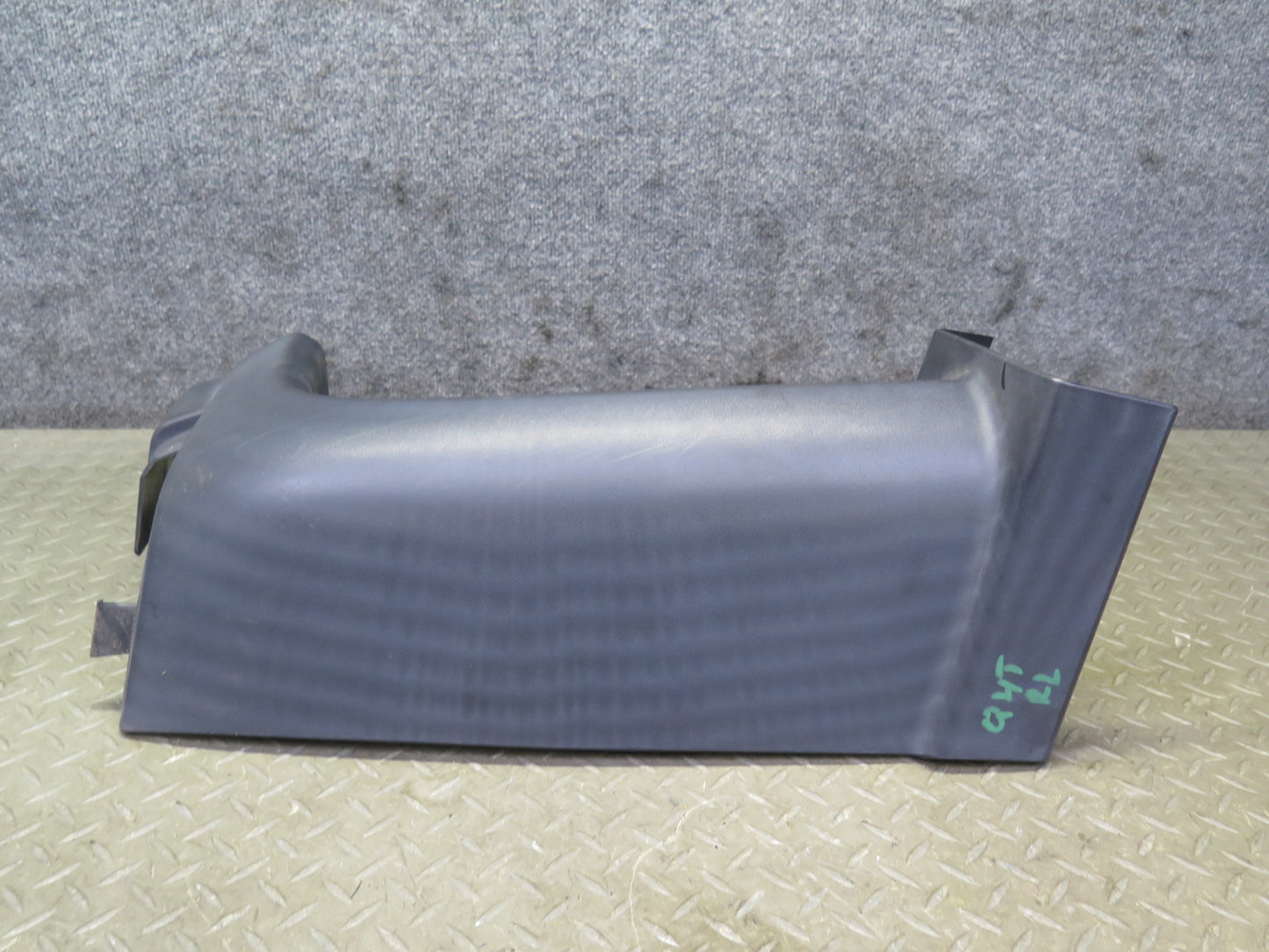 2005-2007 Hummer H2 Rear Left Interior CAB Trim Cover Panel 15277510