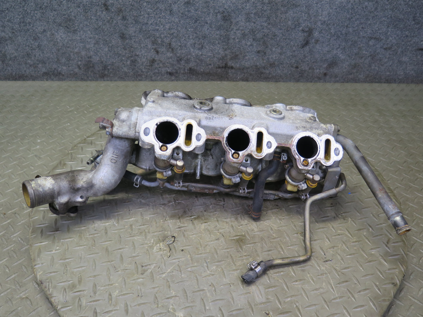 84-86 Nissan Z31 300ZX VG30ET Turbo Lower Intake Manifold w Fuel Rail 60K OEM