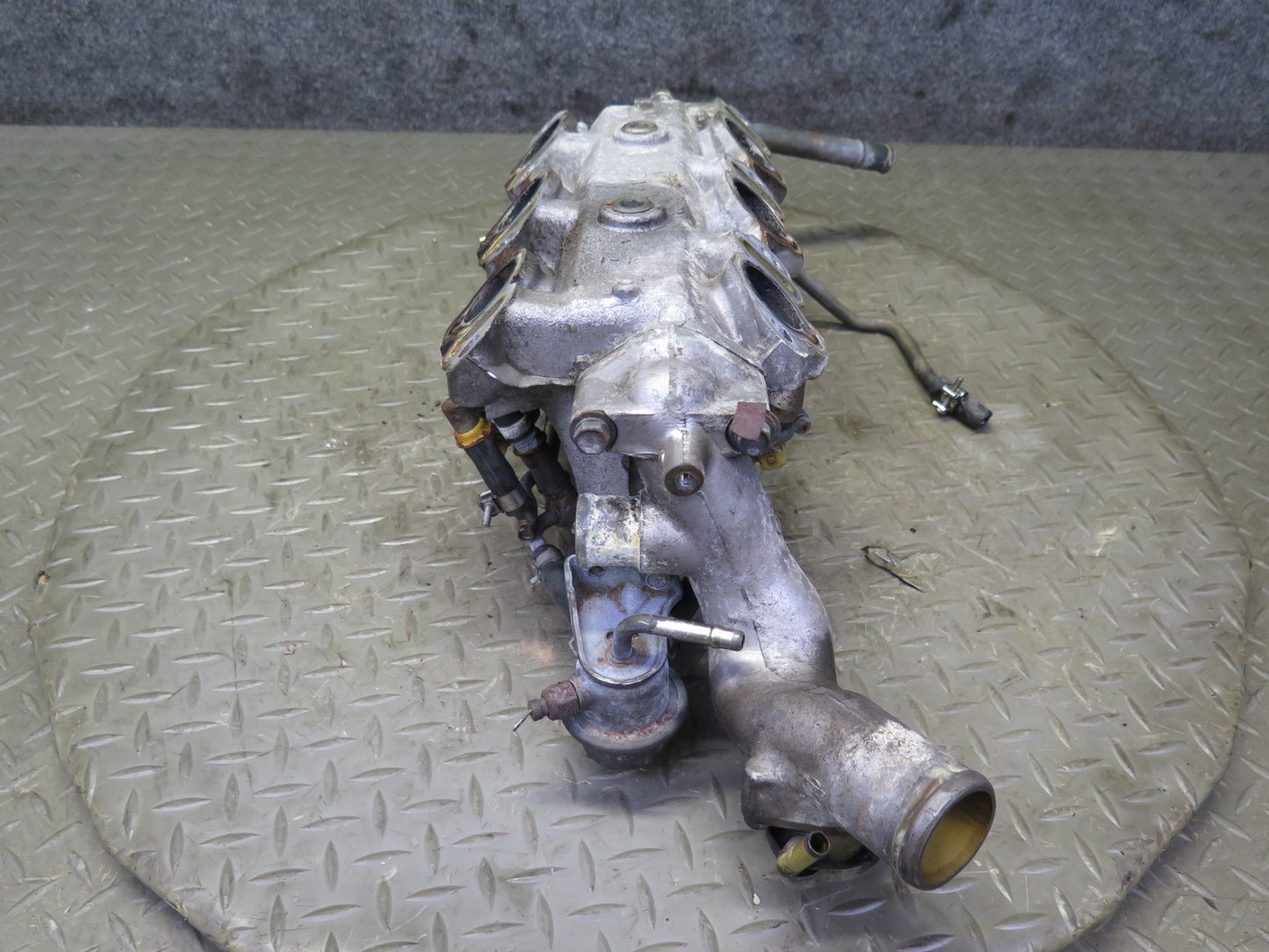 84-86 Nissan Z31 300ZX VG30ET Turbo Lower Intake Manifold w Fuel Rail 60K OEM