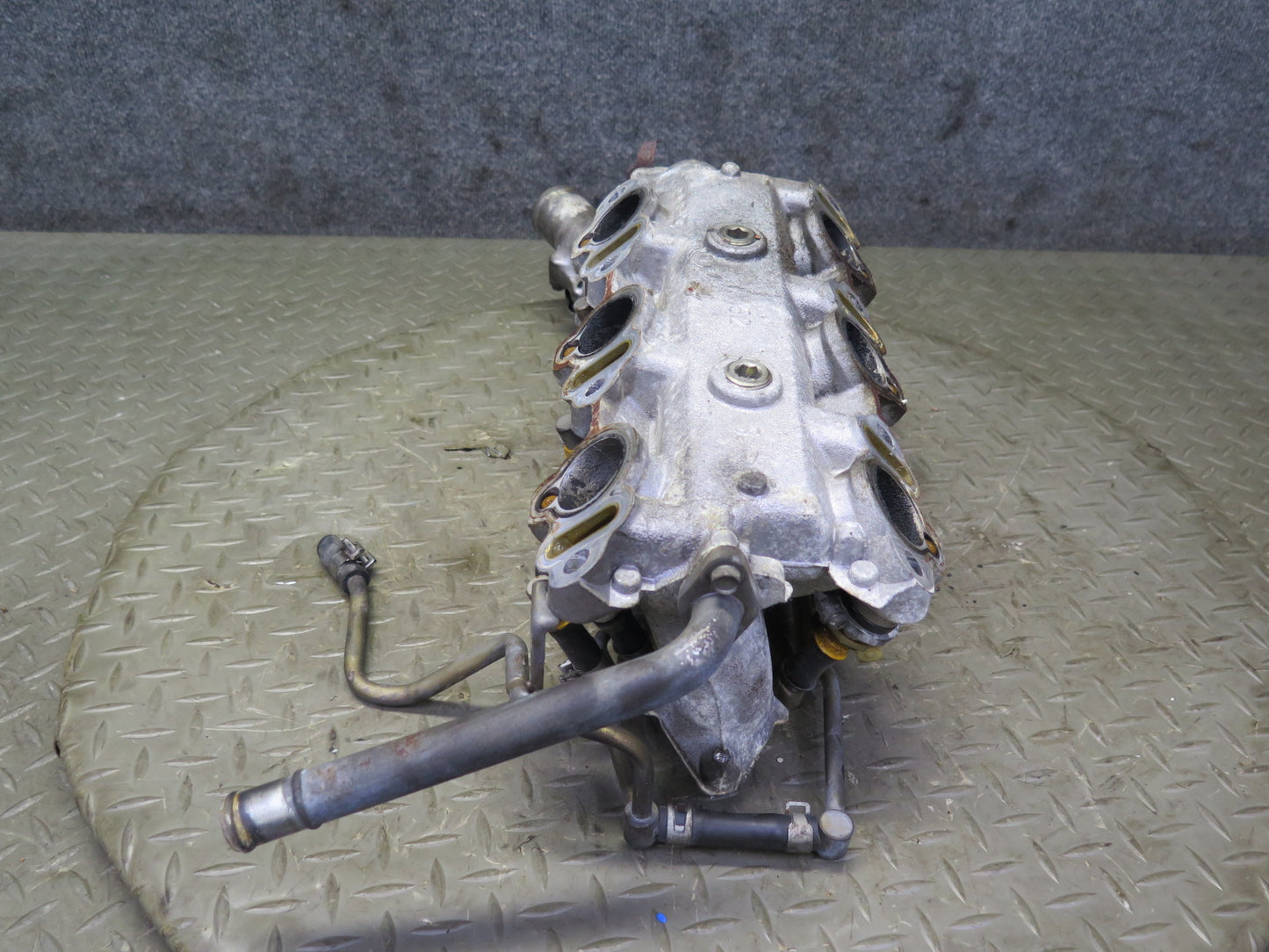 84-86 Nissan Z31 300ZX VG30ET Turbo Lower Intake Manifold w Fuel Rail 60K OEM