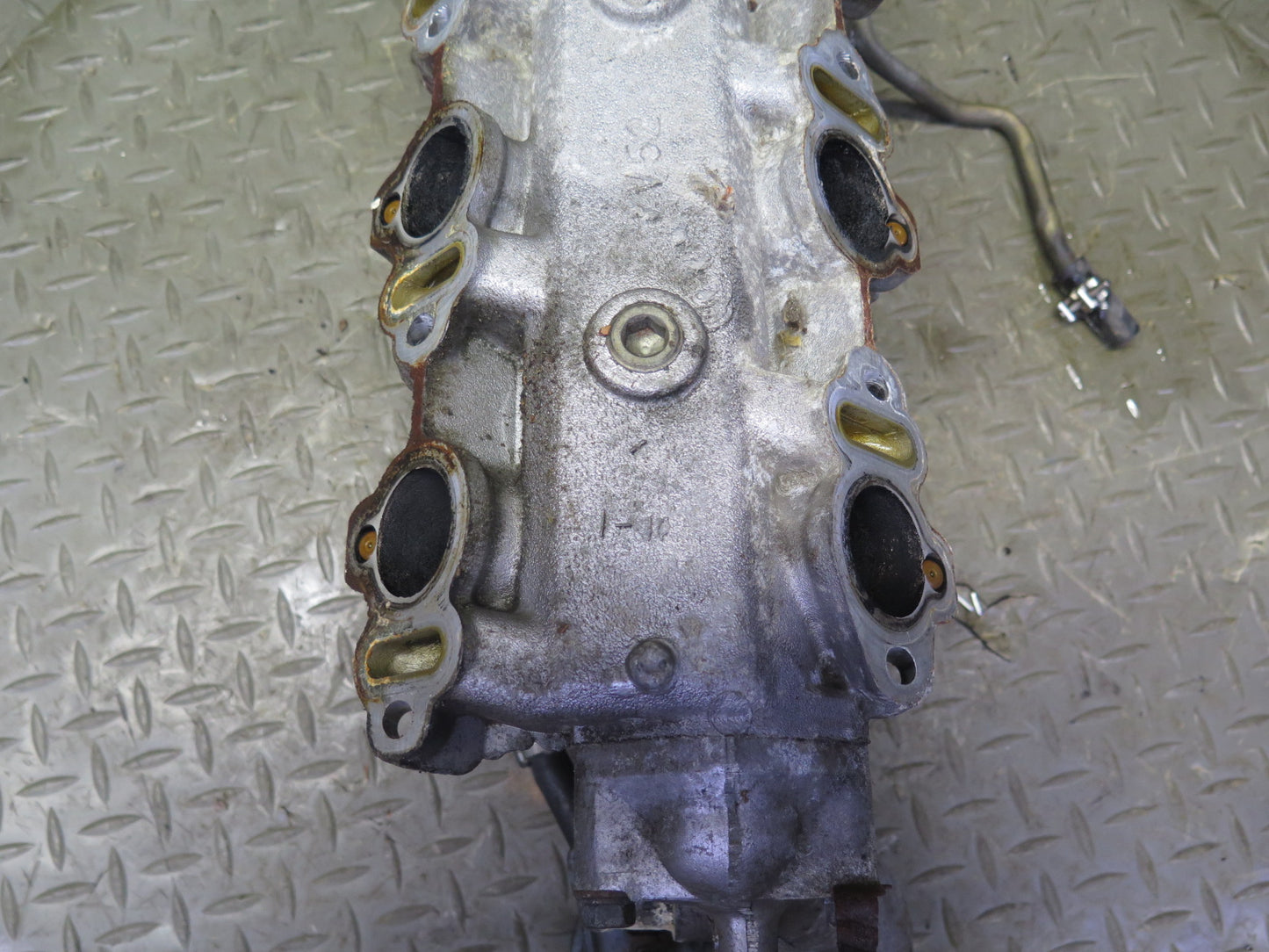 84-86 Nissan Z31 300ZX VG30ET Turbo Lower Intake Manifold w Fuel Rail 60K OEM