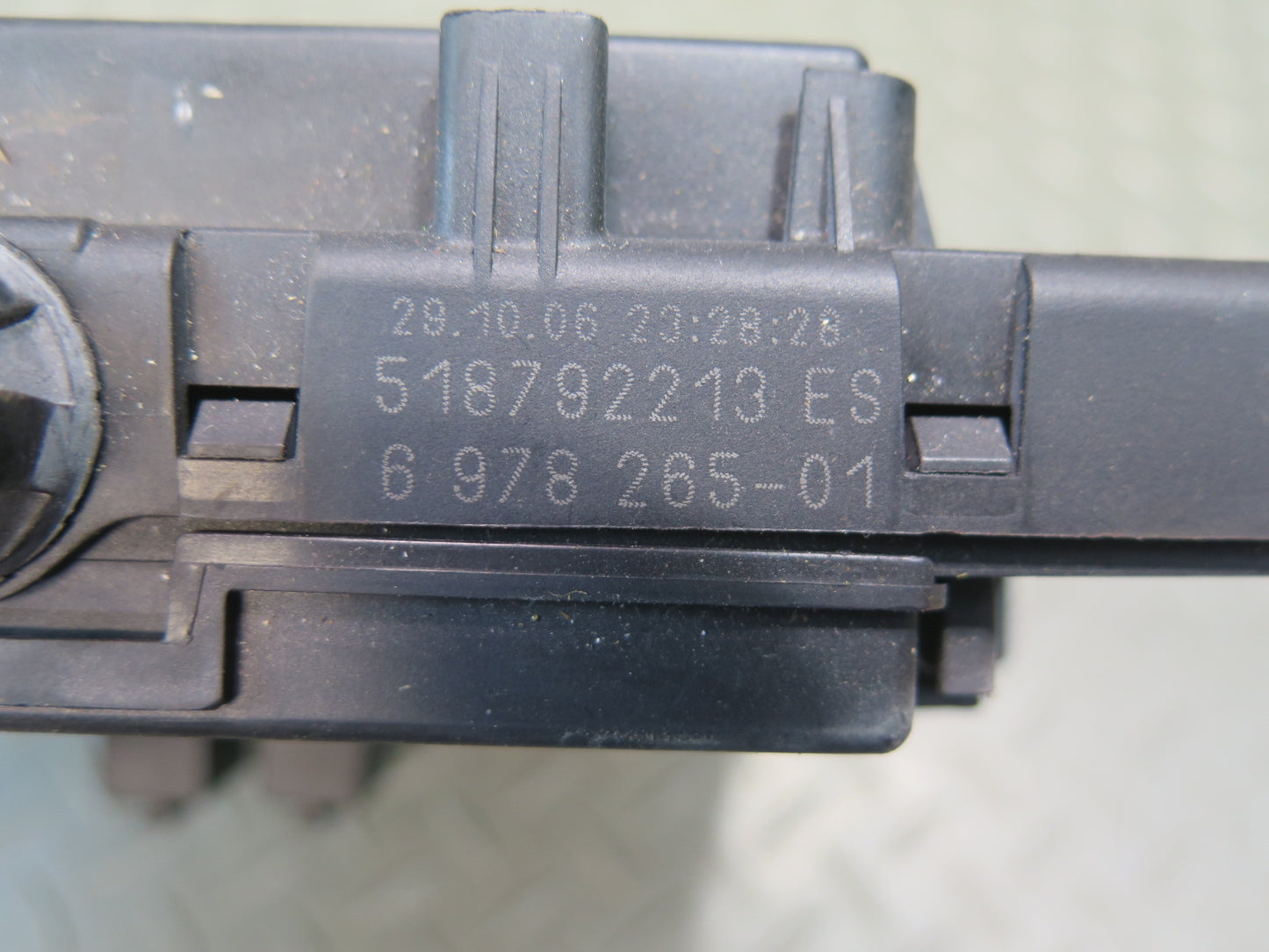 03-08 BMW E85 Z4 Dash Fuse Relay Box Module 6978265 OEM