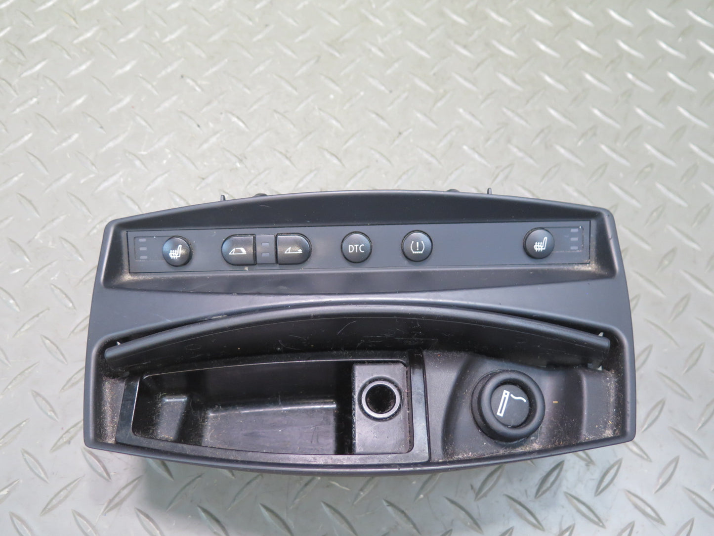 06-08 BMW E85 Z4 Roadster Dash Center Console Ash Tray Button Switch Panel OEM
