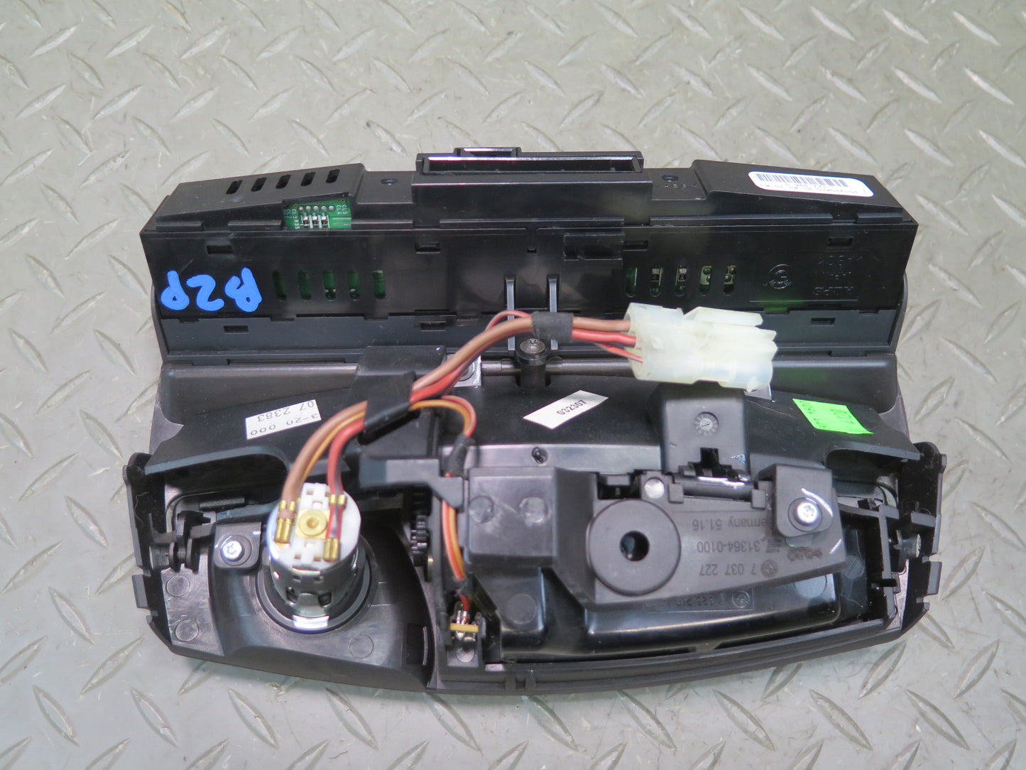 06-08 BMW E85 Z4 Roadster Dash Center Console Ash Tray Button Switch Panel OEM