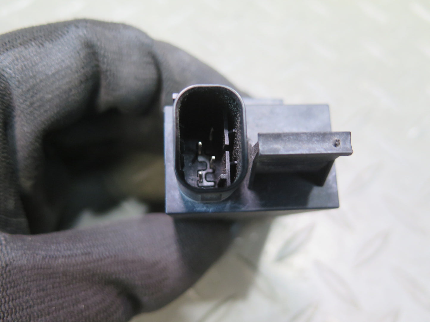03-08 BMW Z4 E85 AUC Interior Air Temperature Quality Sensor OEM