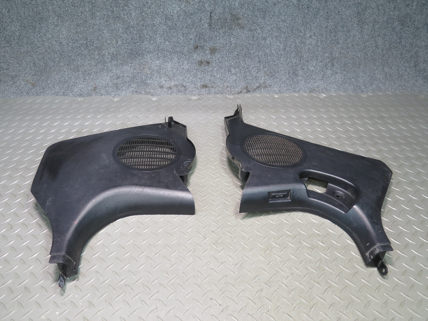 03-08 BMW E86 E85 Z4 Set of 2 Front Left & Right Kick Trim Cover Panel Black OEM