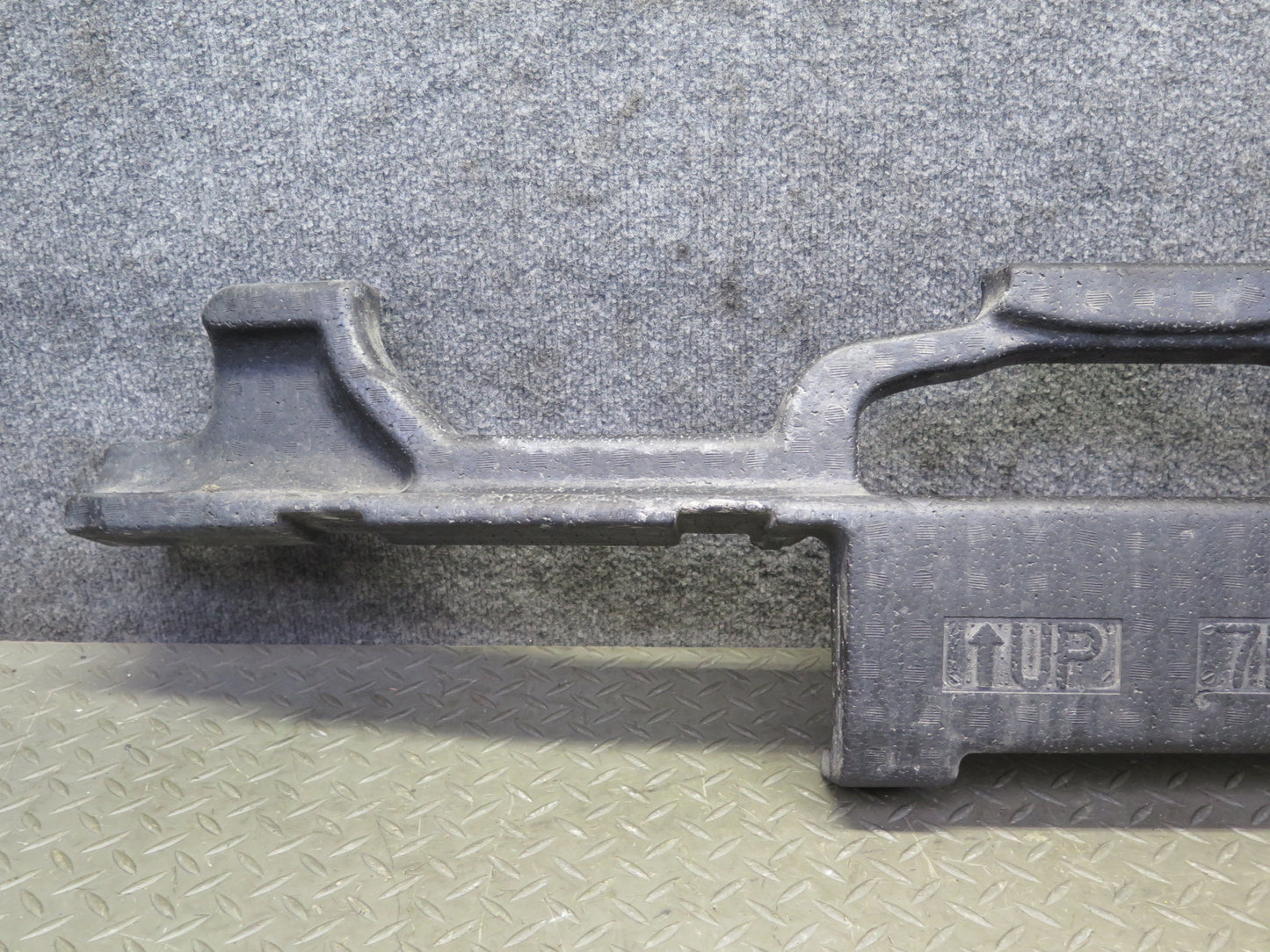 08-09 Lexus Is-f Rear Bumper Foam Absorber 52615-53070 OEM