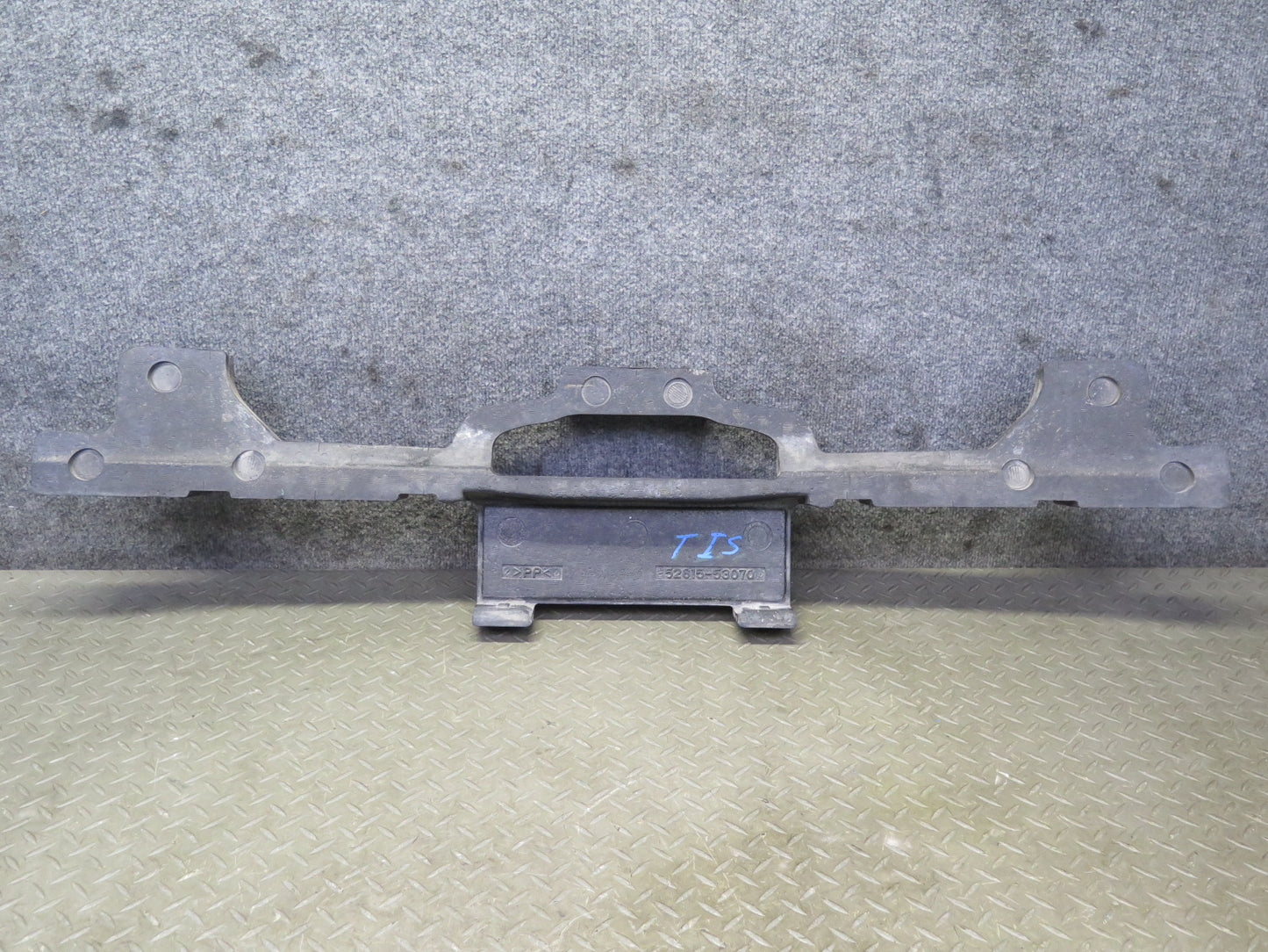 08-09 Lexus Is-f Rear Bumper Foam Absorber 52615-53070 OEM