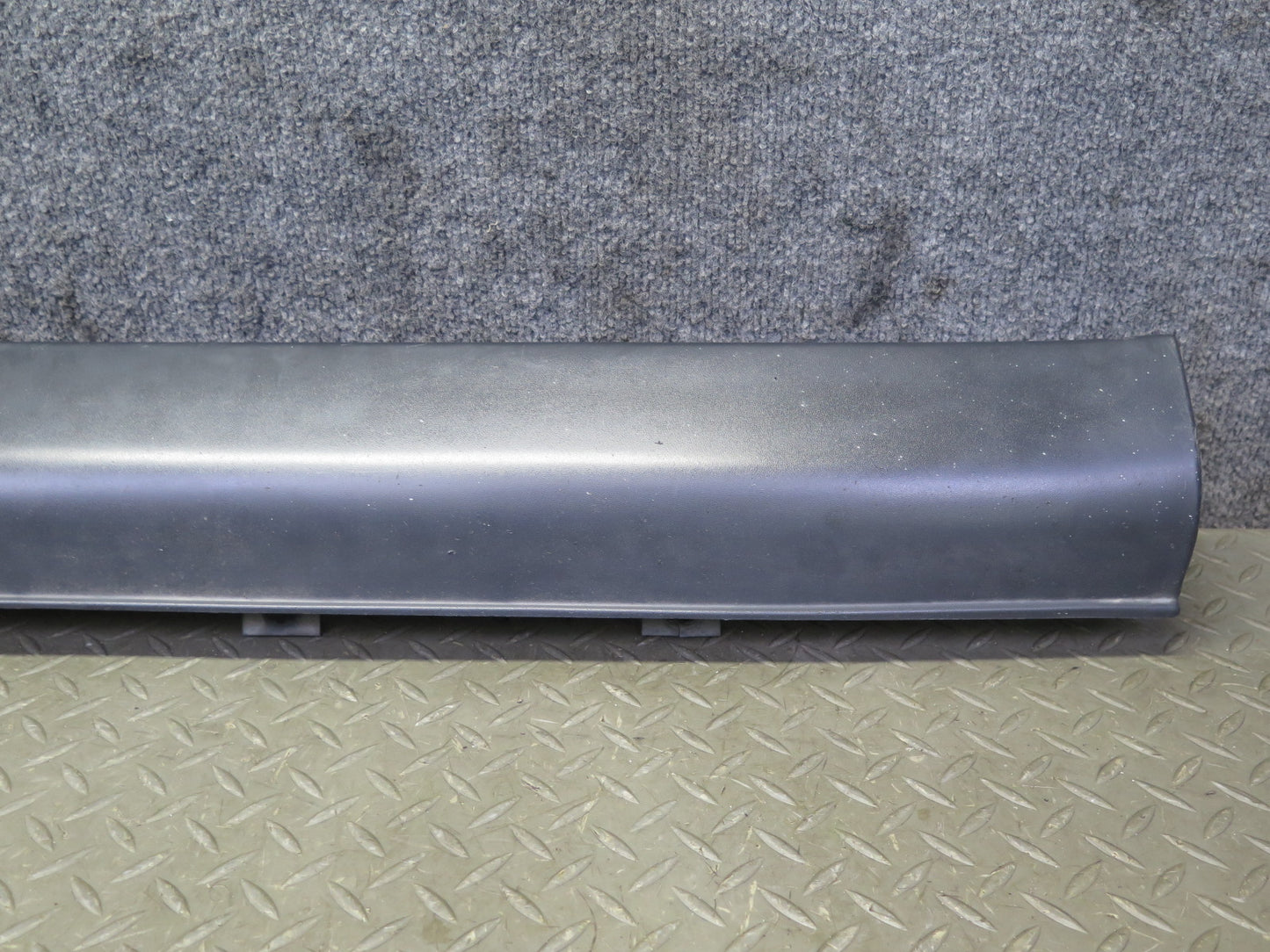 99-01 Isuzu Vehicross Set of 2 Left & Right Side Skirt Rocker Panel Molding OEM