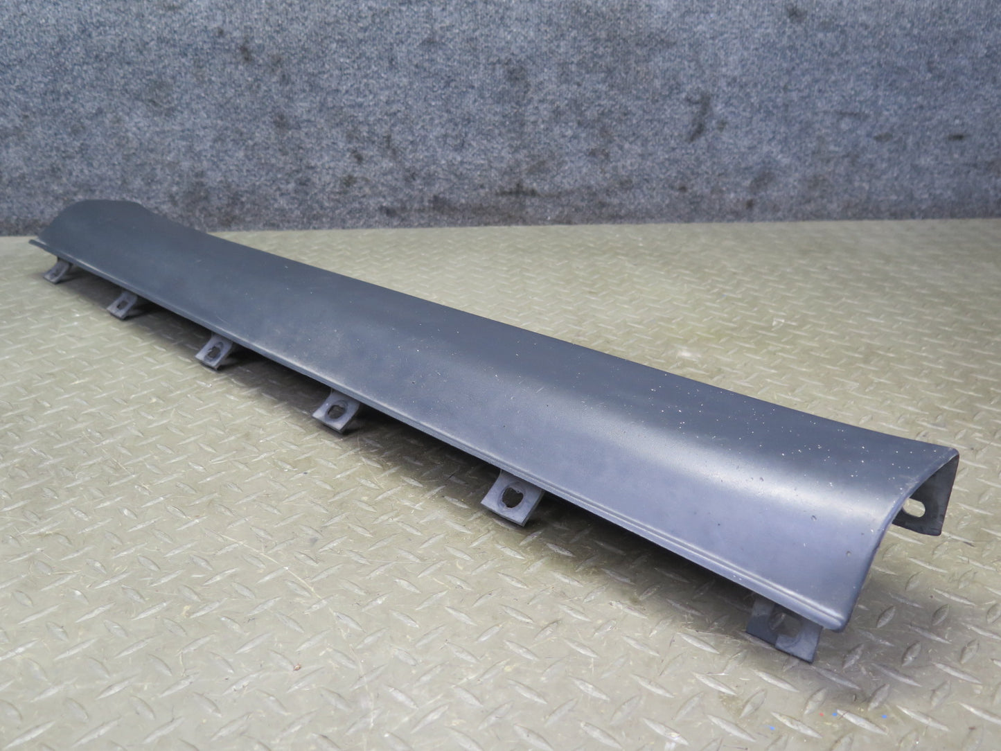 99-01 Isuzu Vehicross Set of 2 Left & Right Side Skirt Rocker Panel Molding OEM