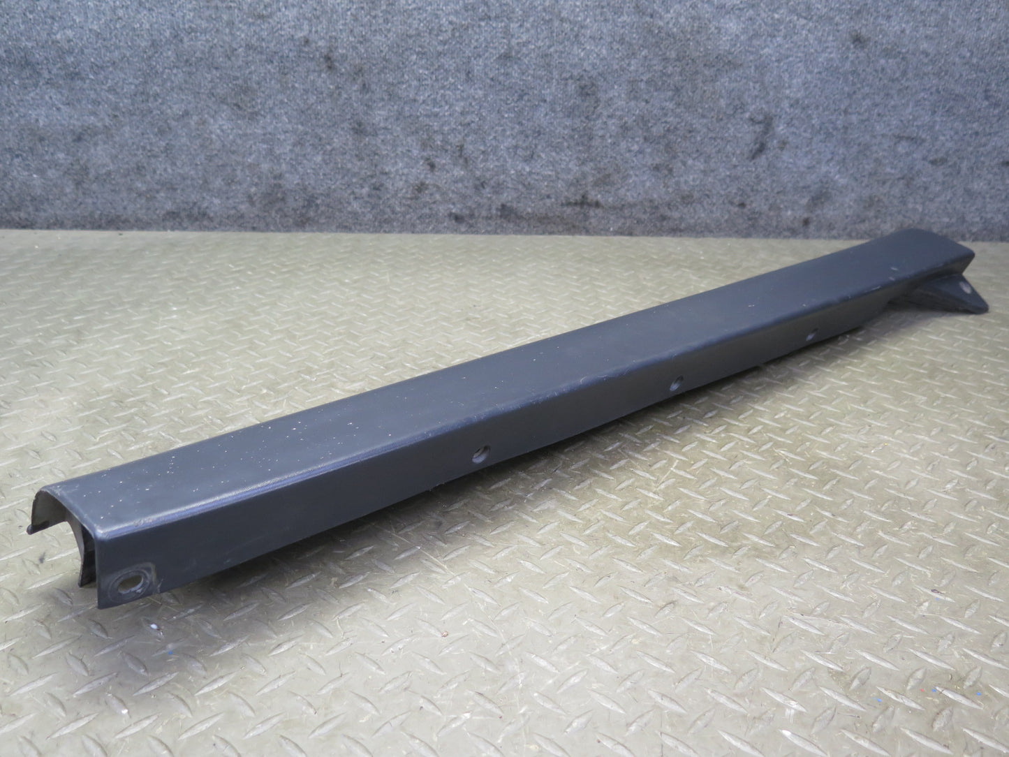 99-01 Isuzu Vehicross Set of 2 Left & Right Side Skirt Rocker Panel Molding OEM