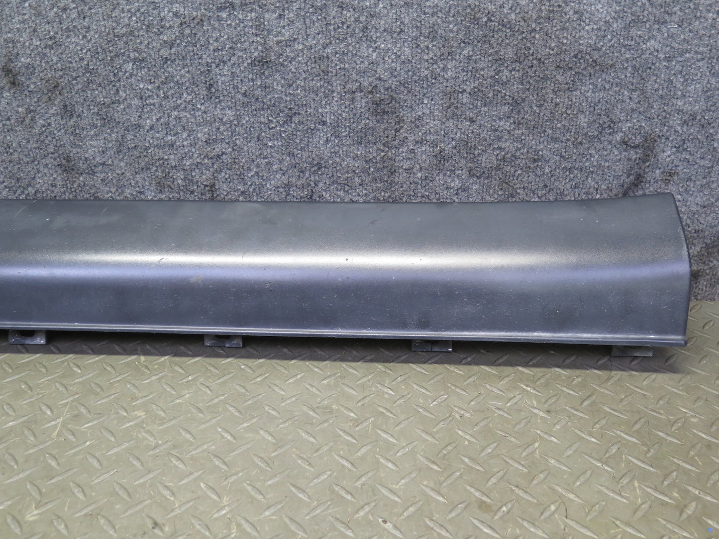 99-01 Isuzu Vehicross Set of 2 Left & Right Side Skirt Rocker Panel Molding OEM