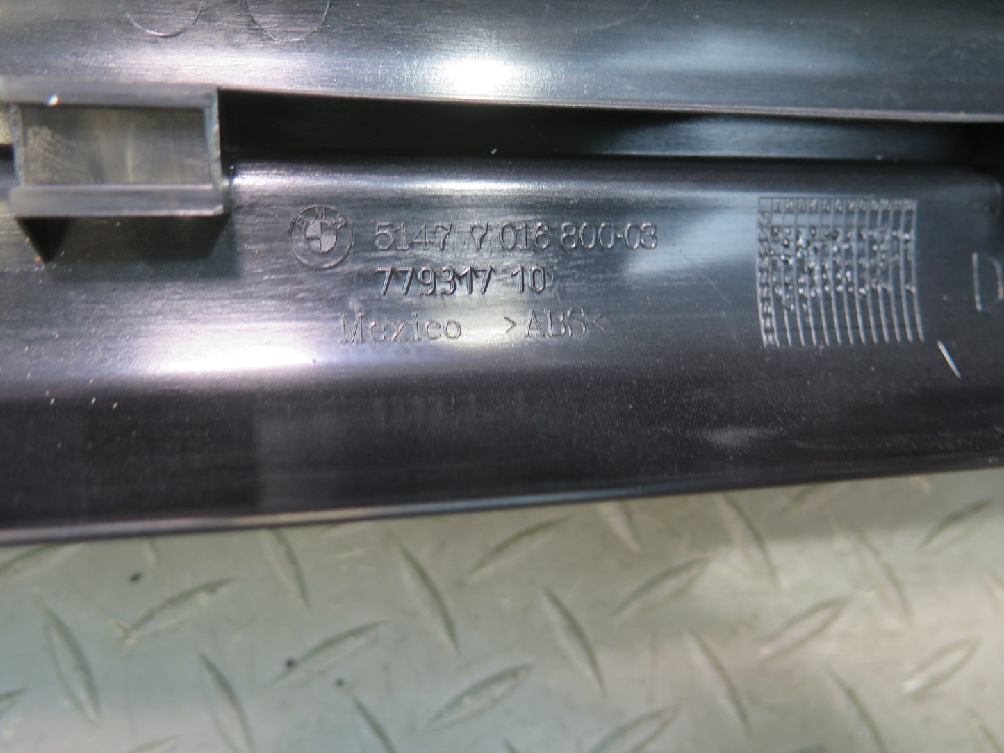 03-08 BMW E85 Z4 Set of 2 Left & Right Door Scuff Sill Plate Trim Cover OEM
