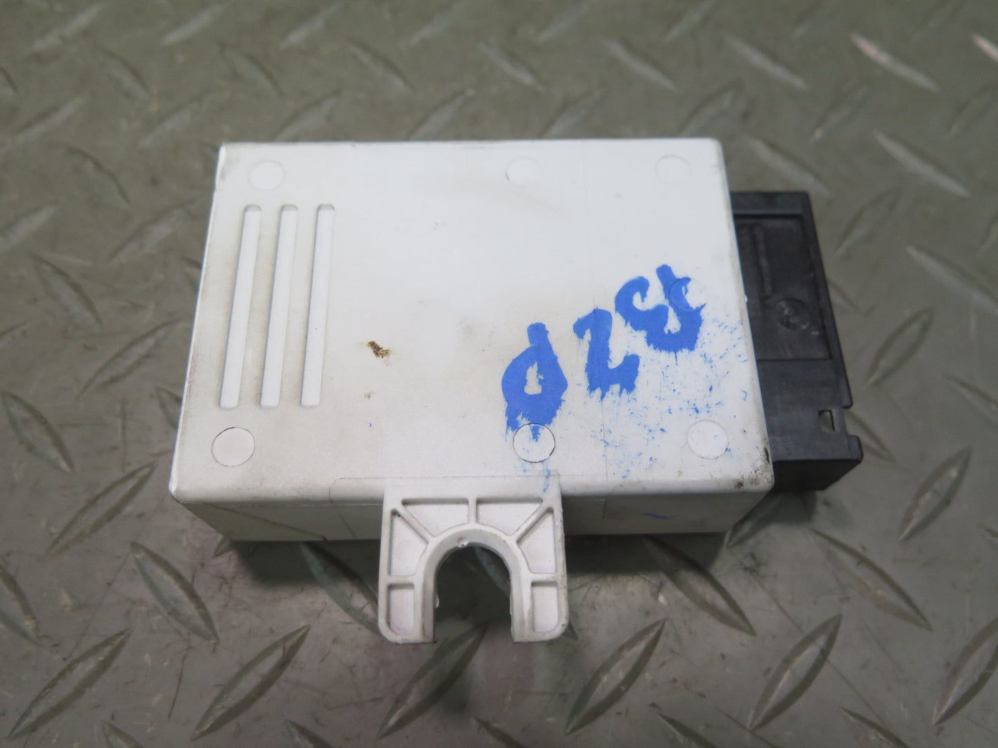 03-08 BMW E85 Z4 Convertible Folding TOP Roof Control Module 7199819 OEM