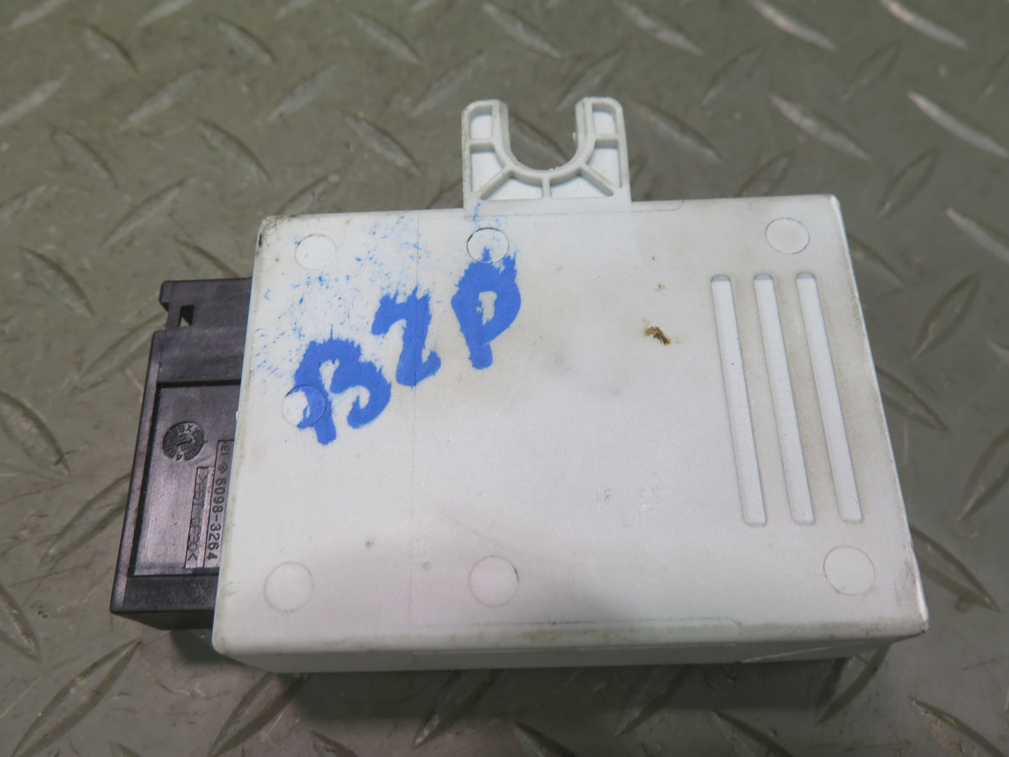 03-08 BMW E85 Z4 Convertible Folding TOP Roof Control Module 7199819 OEM