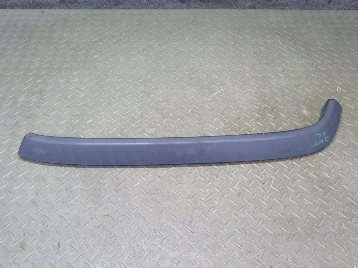 2003-2009 Hummer H2 Front Left Fender Flare Wheel Arch Molding 15200466
