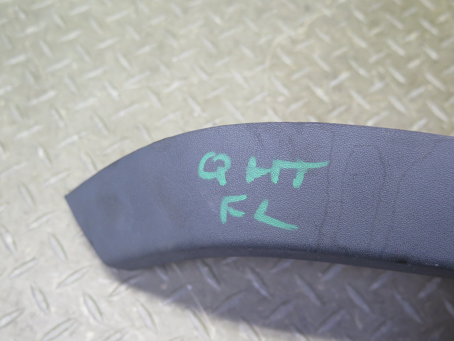 2003-2009 Hummer H2 Front Left Fender Flare Wheel Arch Molding 15200466