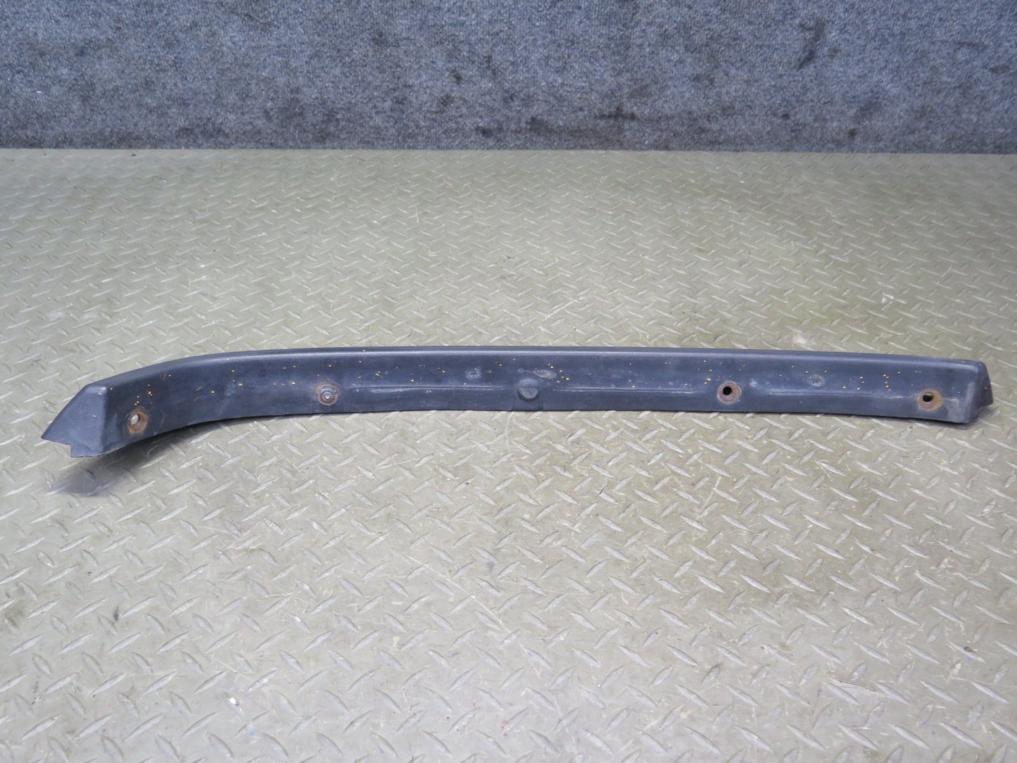 2003-2009 Hummer H2 Front Left Fender Flare Wheel Arch Molding 15200466