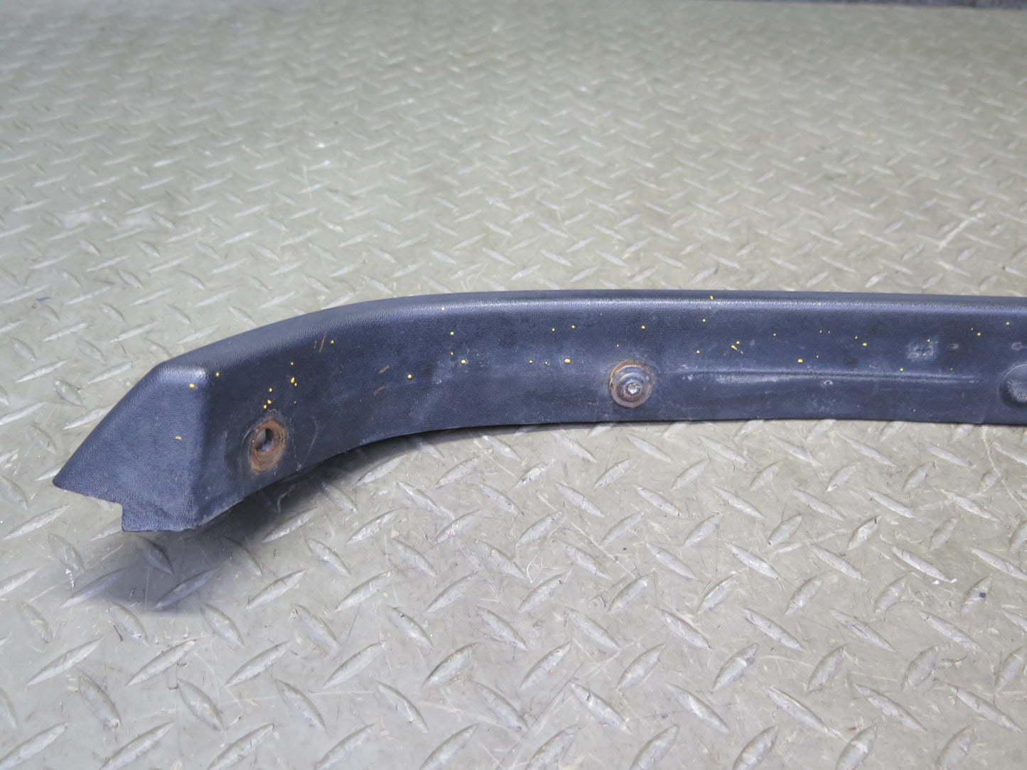 2003-2009 Hummer H2 Front Left Fender Flare Wheel Arch Molding 15200466
