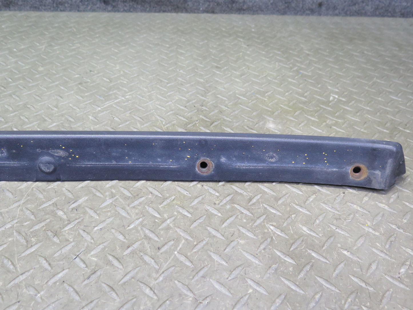 2003-2009 Hummer H2 Front Left Fender Flare Wheel Arch Molding 15200466