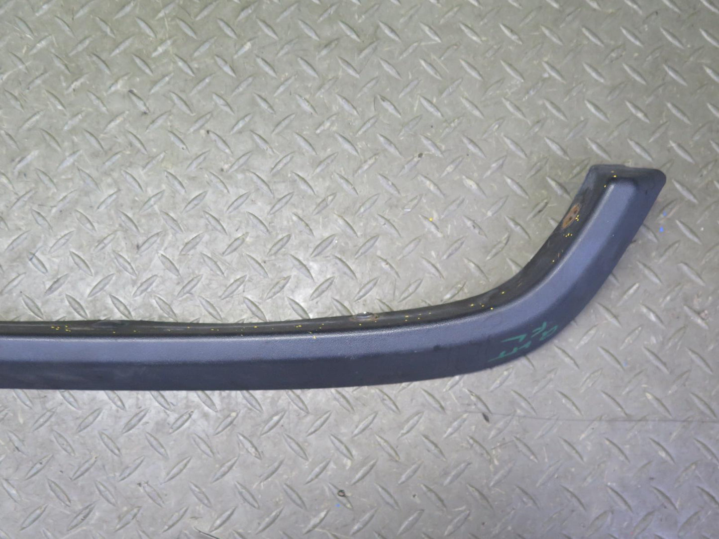 2003-2009 Hummer H2 Front Left Fender Flare Wheel Arch Molding 15200466