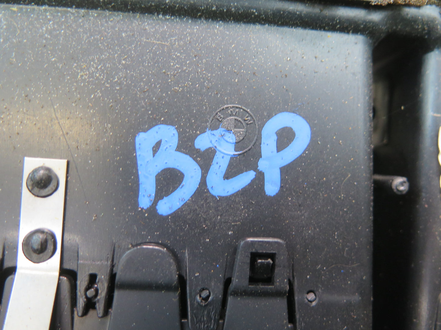 06-08 BMW E86 E85 Z4 Dash Center AC Heater Air Vent Black OEM