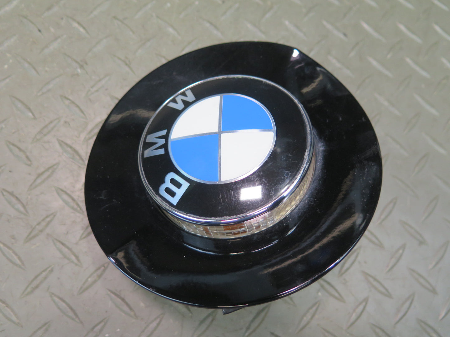 05-08 BMW E85 E86 Z4 Front Left & Right Fender Turn Signal Light Logo Set OEM