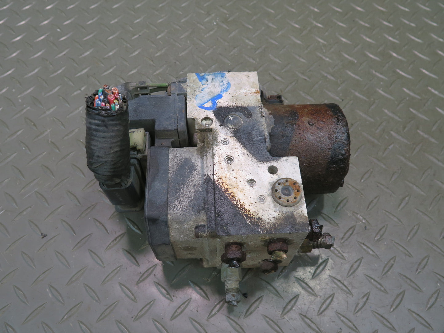 2003-2007 Hummer H2 Anti Lock Brake ABS Pump Module 0273004637