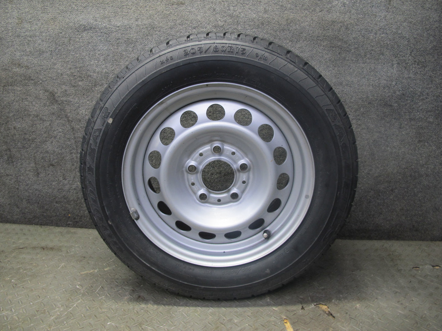 95-02 BMW E36 328ic Emergency Spare Tire R15 15" Wheel 15x6.5J ET47 1095006 OEM